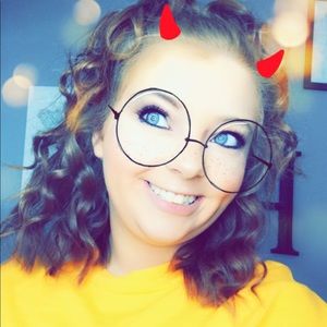 Meet your Posher, Rebecca